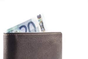 20代の春に抜け毛が増える対策として効果的な発毛サプリは？